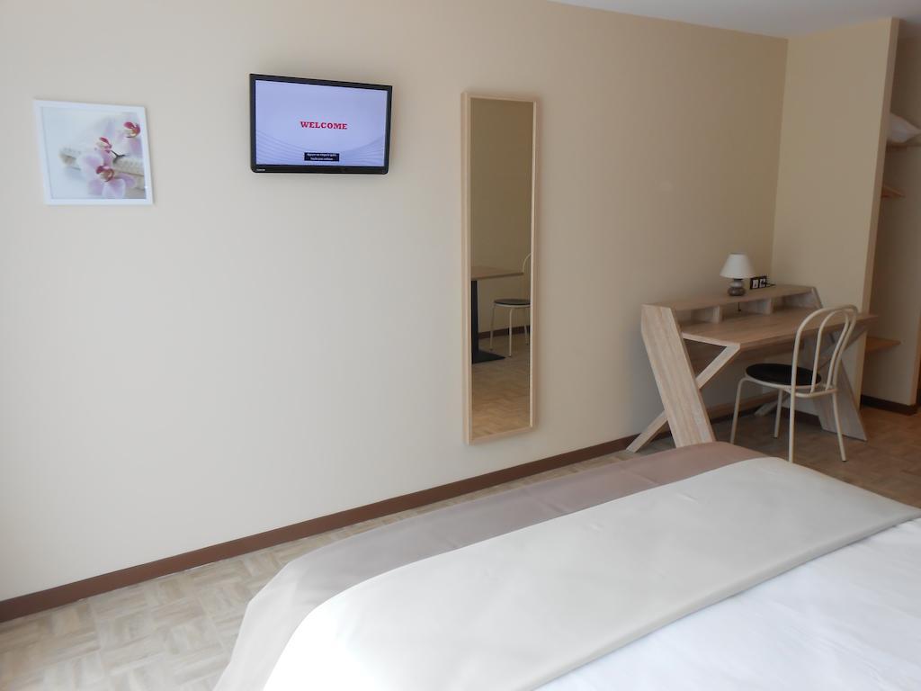 La Pause Otel Évreux Oda fotoğraf