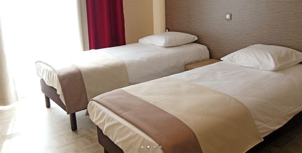La Pause Otel Évreux Dış mekan fotoğraf