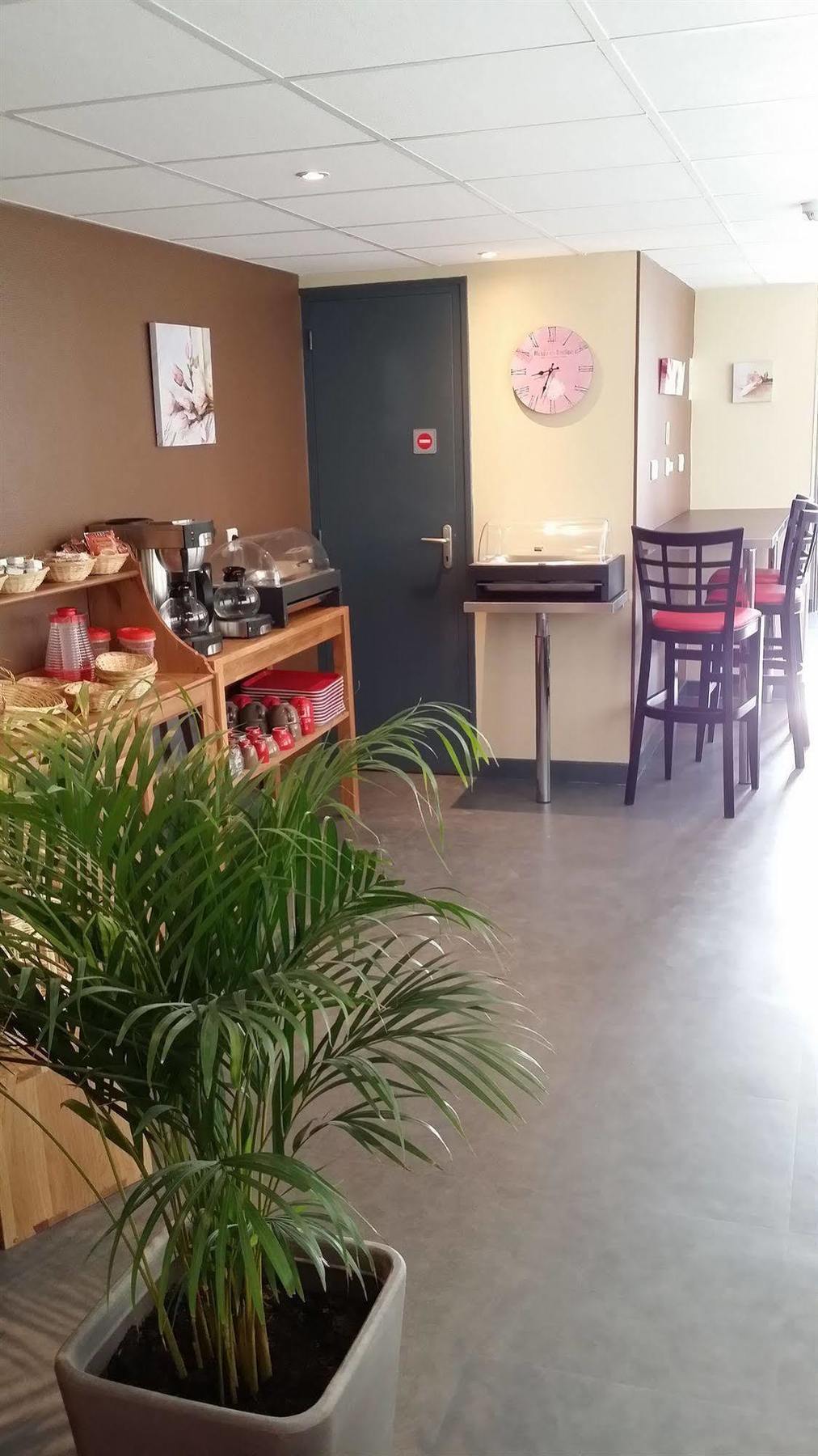 La Pause Otel Évreux Dış mekan fotoğraf